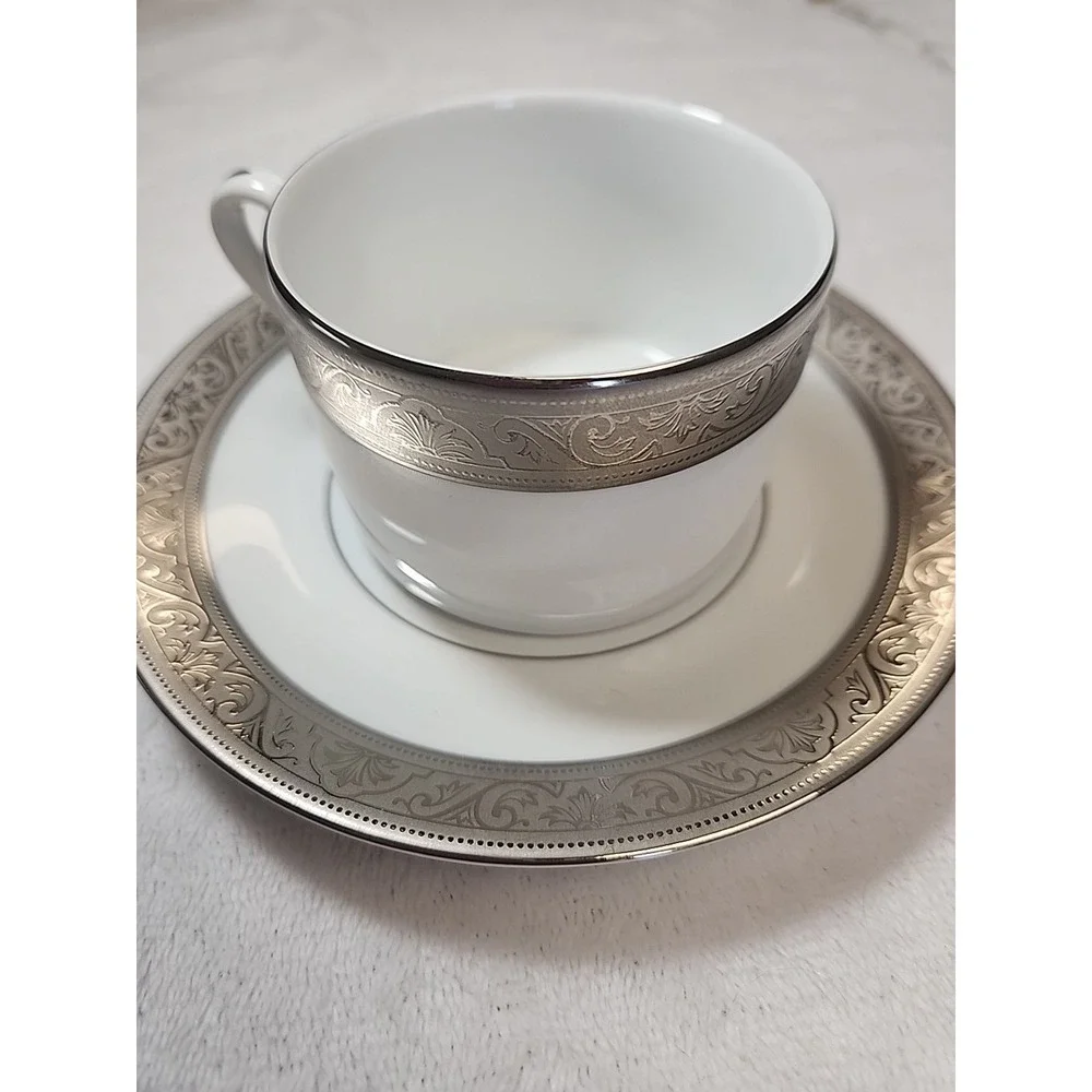 NEW Philippe Deshoulieres Trianon Platinum‎ Flat Cup& Saucer Set Tea Cup